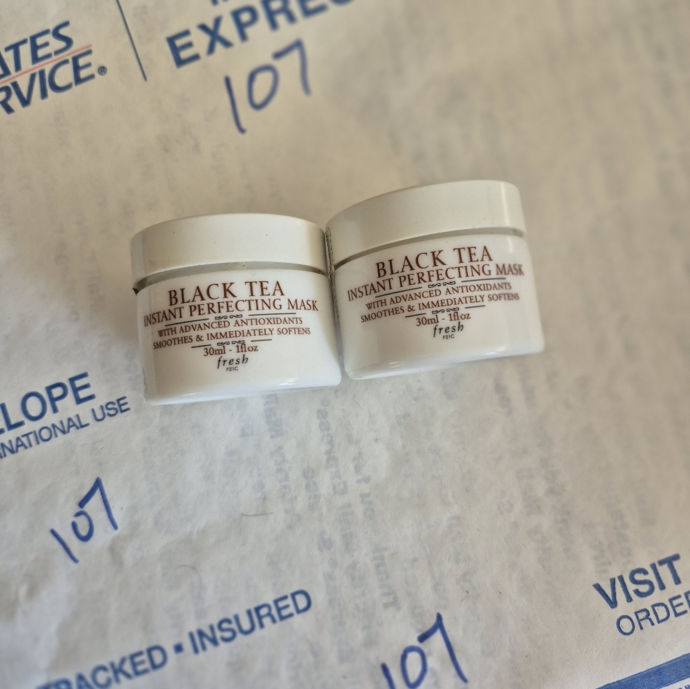 lot Of 2 Fresh black tea instant perfecting mask 1 Oz Each